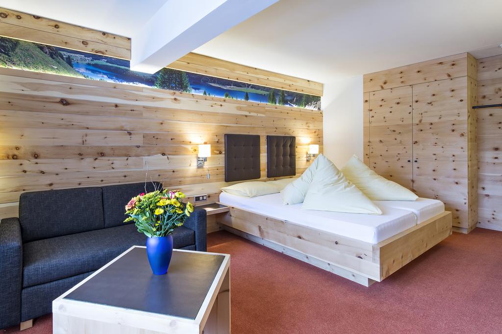 Hotel Palue Pontresina Ngoại thất bức ảnh